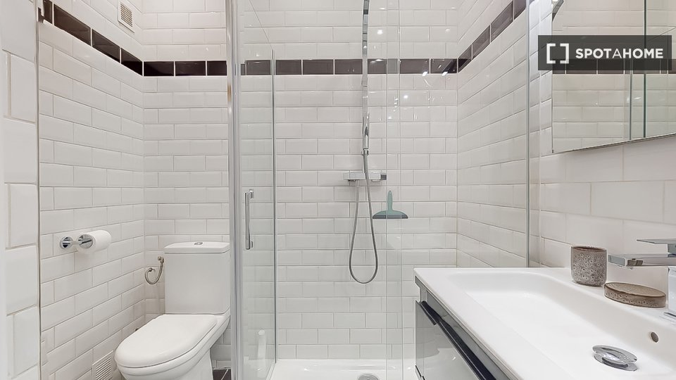 Apartment Paris, 2 beds, 70m² — photo 17