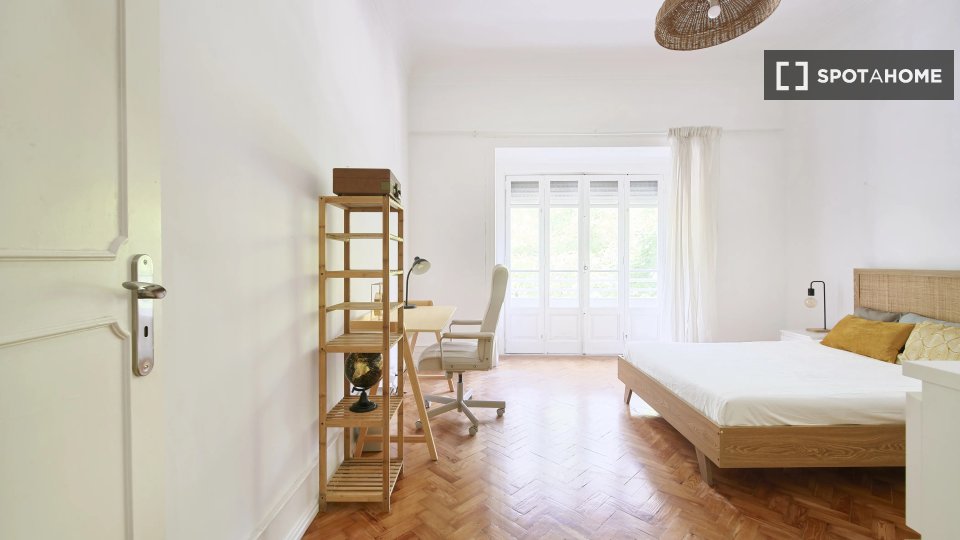 Double room Lisbon, 10 beds — photo 1