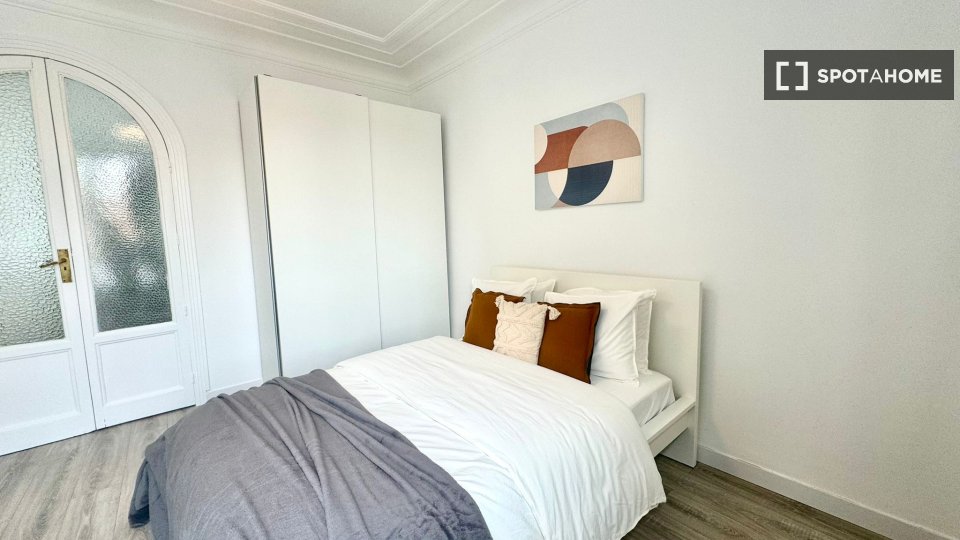 Double room Madrid, 5 beds — photo 13