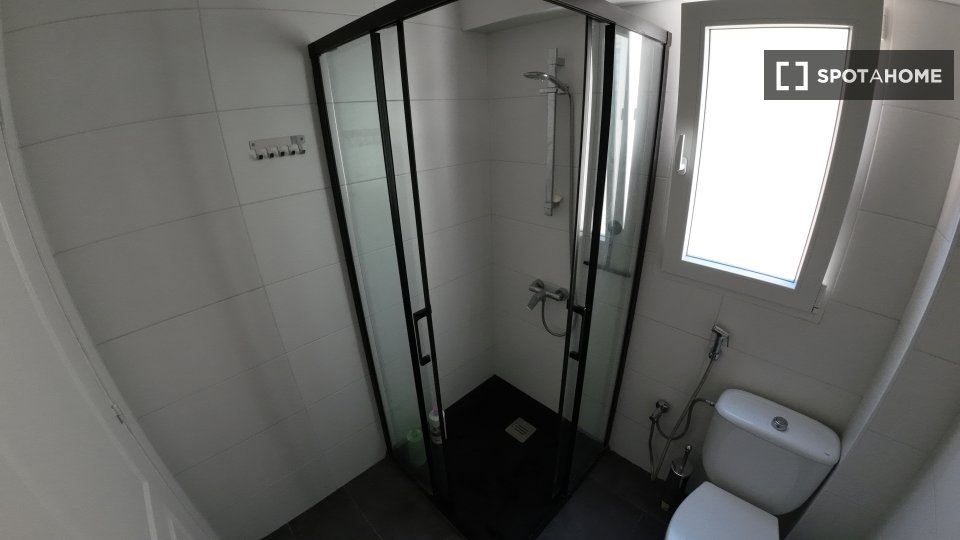 Double room Valencia, 4 beds, 90m² — photo 3