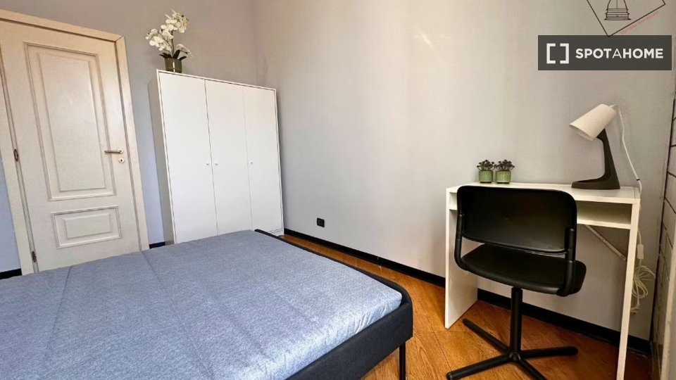 Double room Turin, 2 beds — photo 8