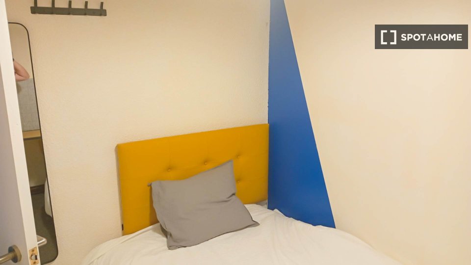Double room Madrid, 6 beds — photo 5