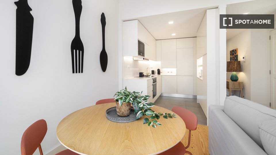 Apartment Lisbon, 3 beds — photo 1