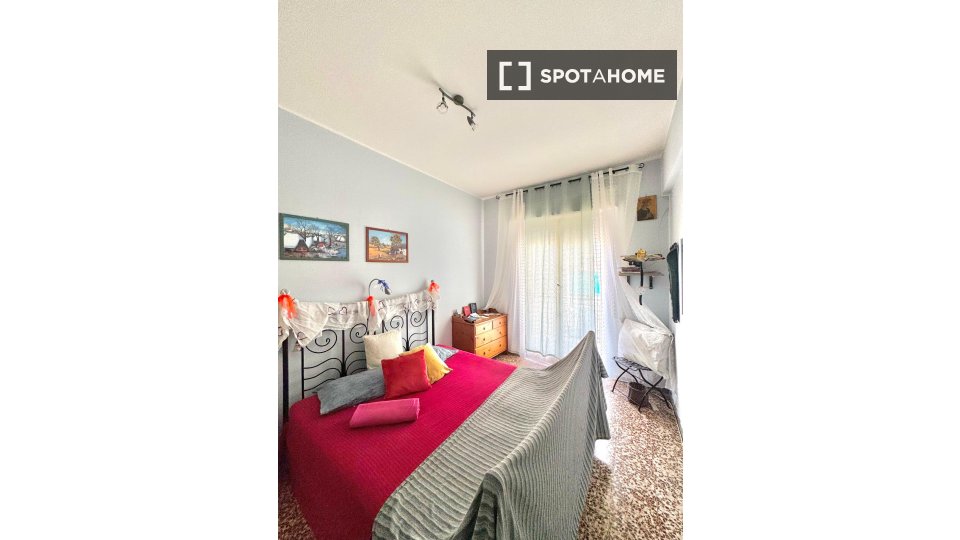 Double room Genoa, 3 beds — photo 33