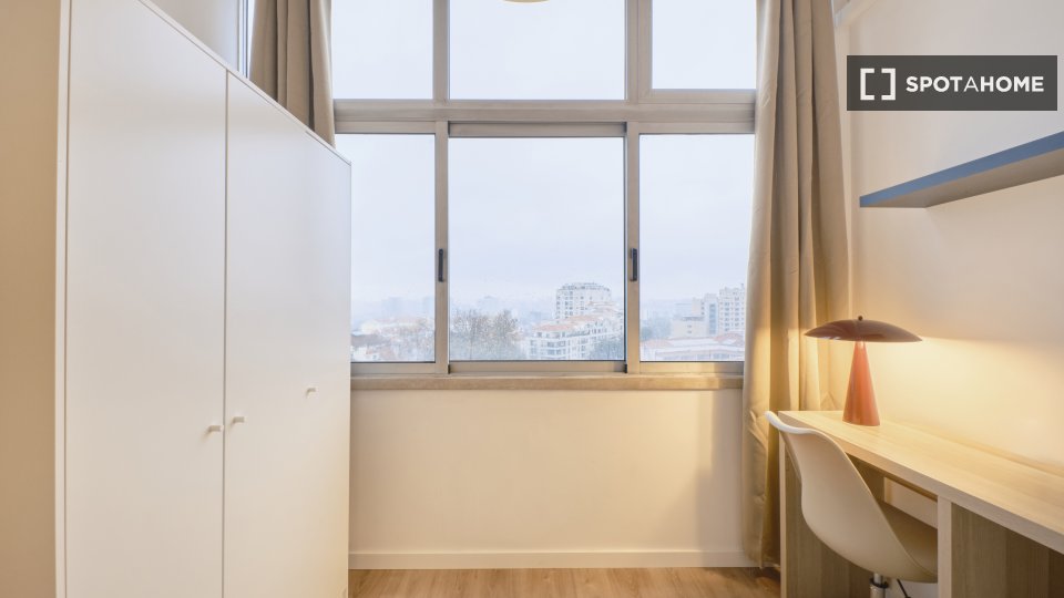 Double room Lisbon, 9 beds — photo 13