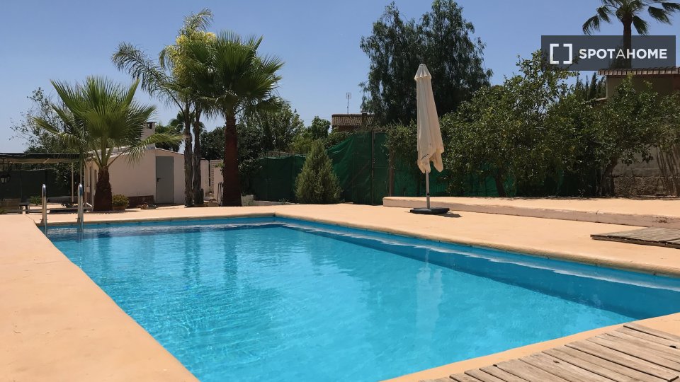 Apartment Valencia, 3 beds, 140m² — photo 18