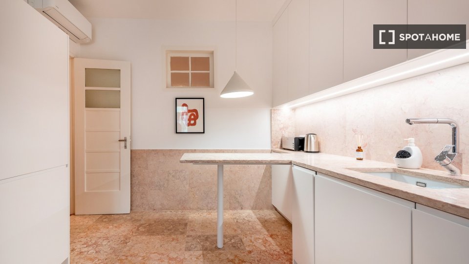 Double room Lisbon, 7 beds — photo 28