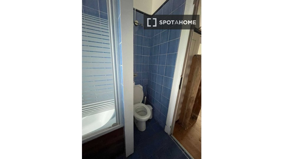 Double room Brussels, 2 beds — photo 4
