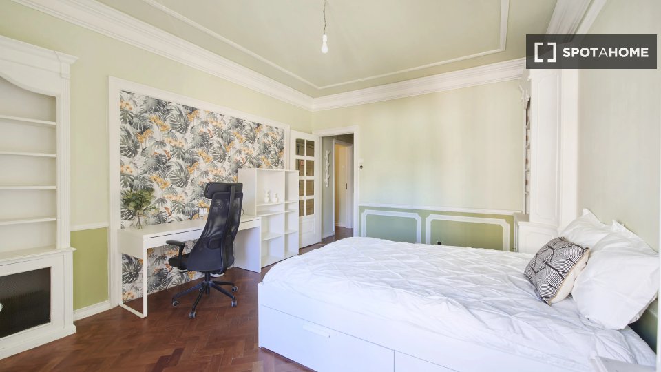 Double room Lisbon, 6 beds — photo 5