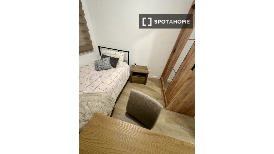 Double room Barcelona, 4 beds, 70m² — photo 38