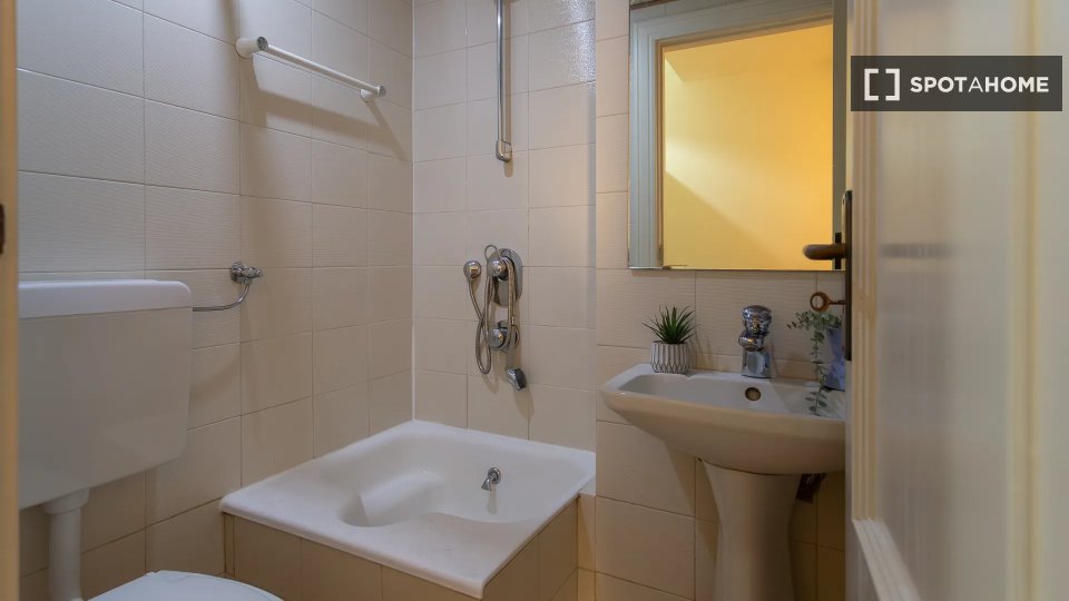 Double room Lisbon, 8 beds — photo 4