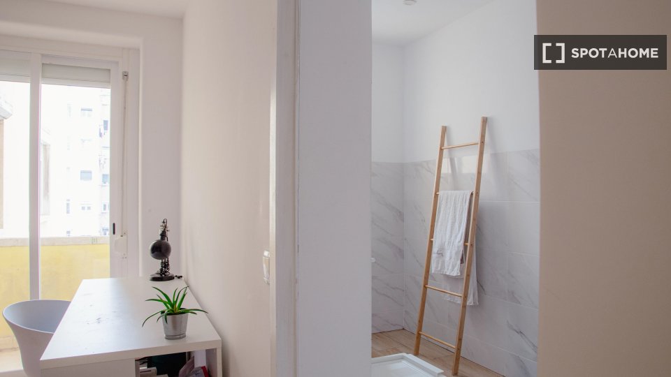Double room Lisbon, 6 beds — photo 1