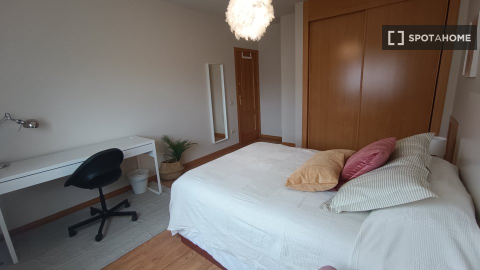 Double room Madrid, 5 beds — photo 11