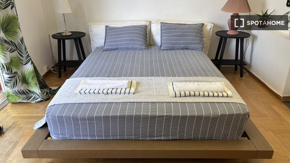 Double room Athens, 4 beds, 130m² — photo 12