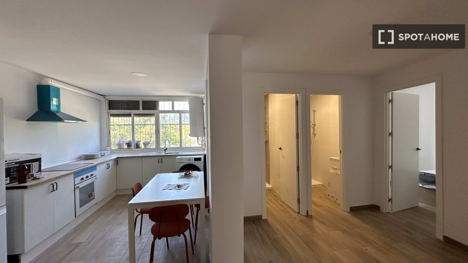 Double room Valencia, 4 beds, 74m² — photo 6