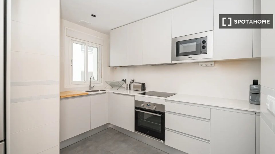 Double room Madrid, 4 beds — photo 12
