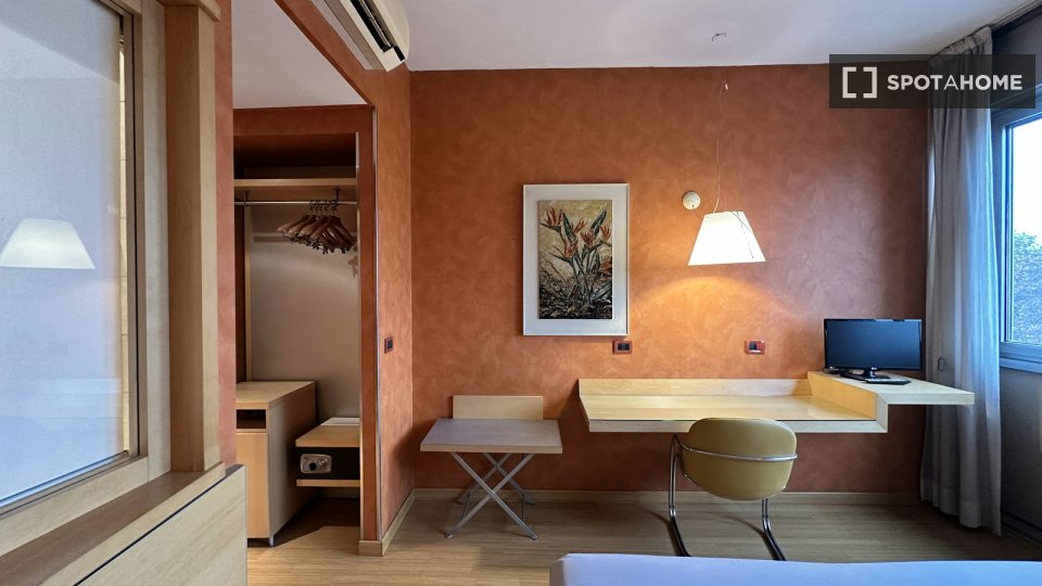 Camera doppia Torino, 52 camere — foto 15