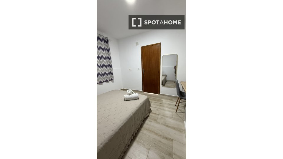Double room Murcia, 5 beds, 170m² — photo 40