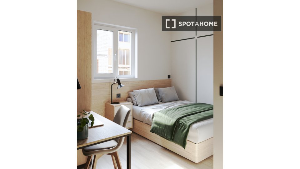 Double room Madrid, 5 beds — photo 12