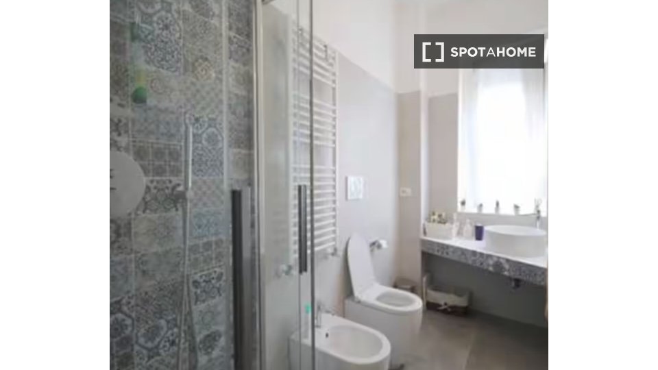 Double room Milan, 2 beds, 85m² — photo 6