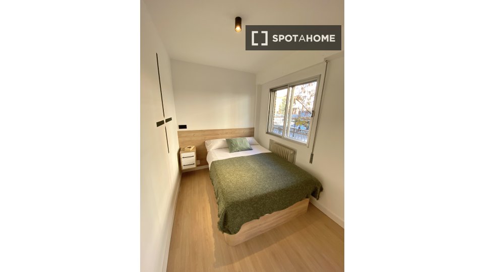Double room Madrid, 12 beds — photo 29