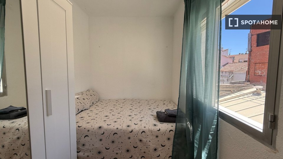 Double room Madrid, 4 beds — photo 9