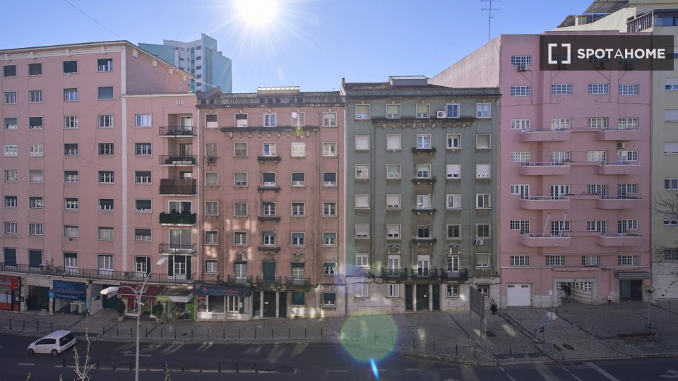 Double room Lisbon, 6 beds — photo 11