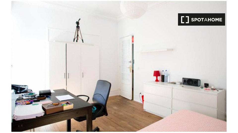 Double room Lisbon, 6 beds — photo 2