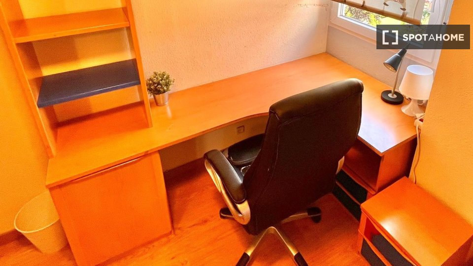 Double room Madrid, 4 beds — photo 7