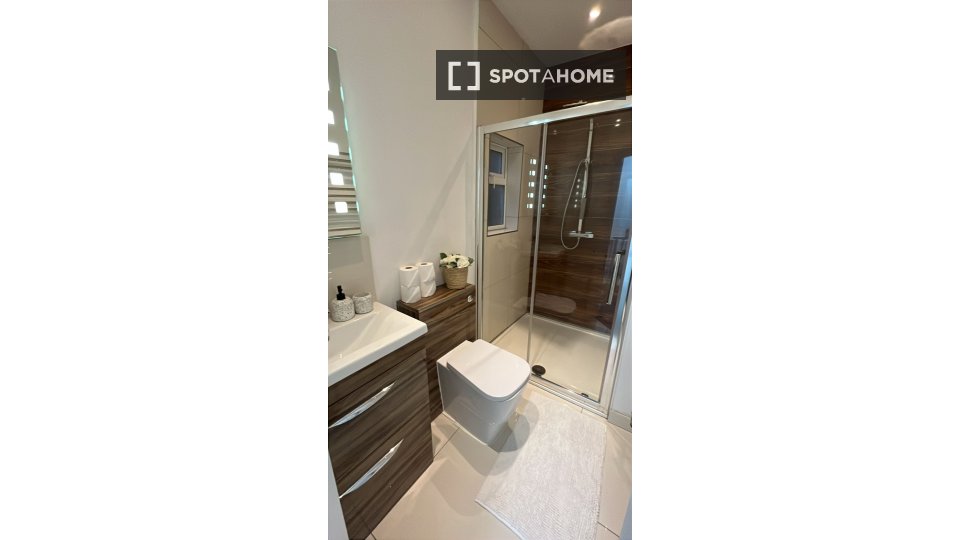 Apartment London, 2 beds, 80m² — photo 17