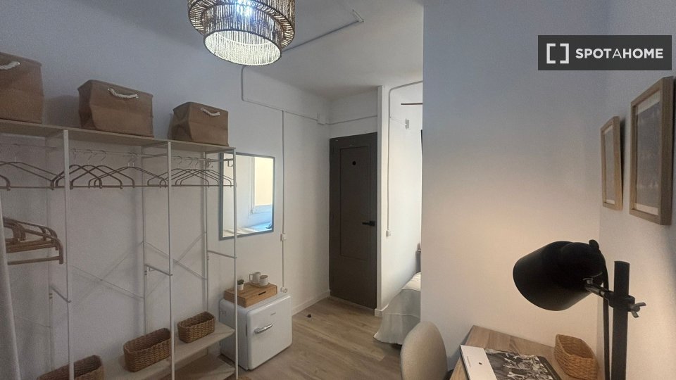 Double room Barcelona, 8 beds, 220m² — photo 28