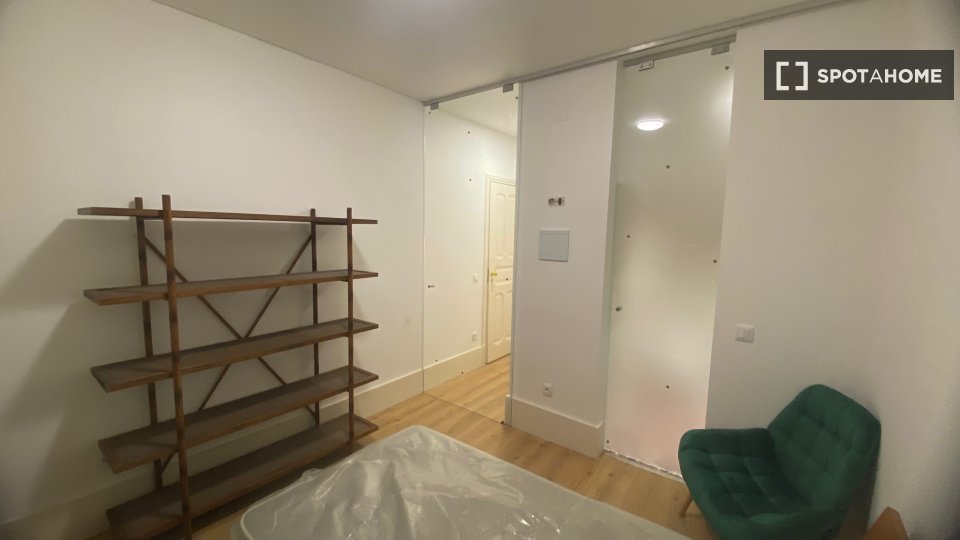 Apartment mono Lisbon — photo 1