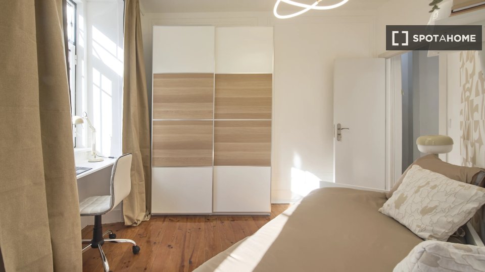 Double room Lisbon, 8 beds — photo 13