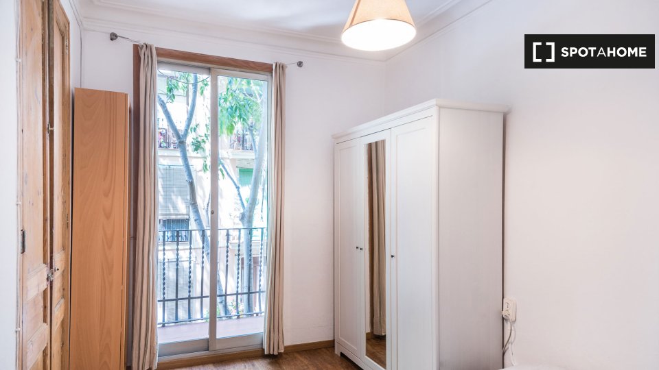 Apartment Barcelona, 2 beds, 60m² — photo 3