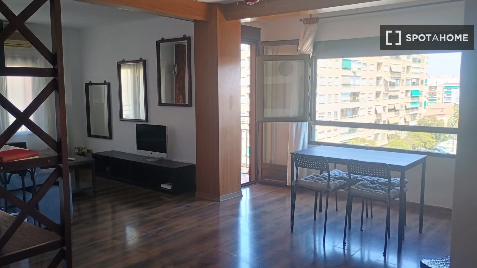 Appartamento Valencia, 1 camera, 80m² — foto 11