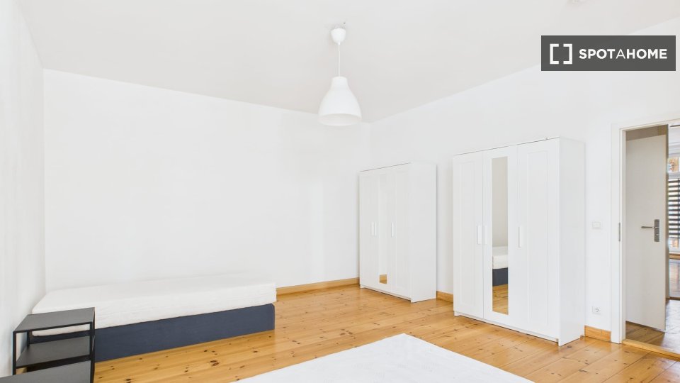 Double room Berlin, 7 beds, 93m² — photo 14