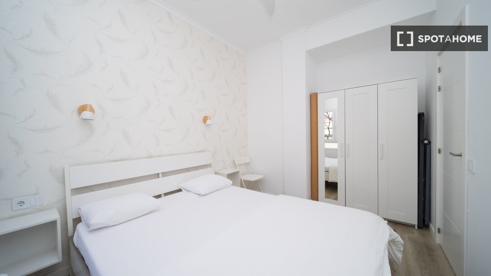 Double room Valencia, 4 beds, 110m² — photo 9