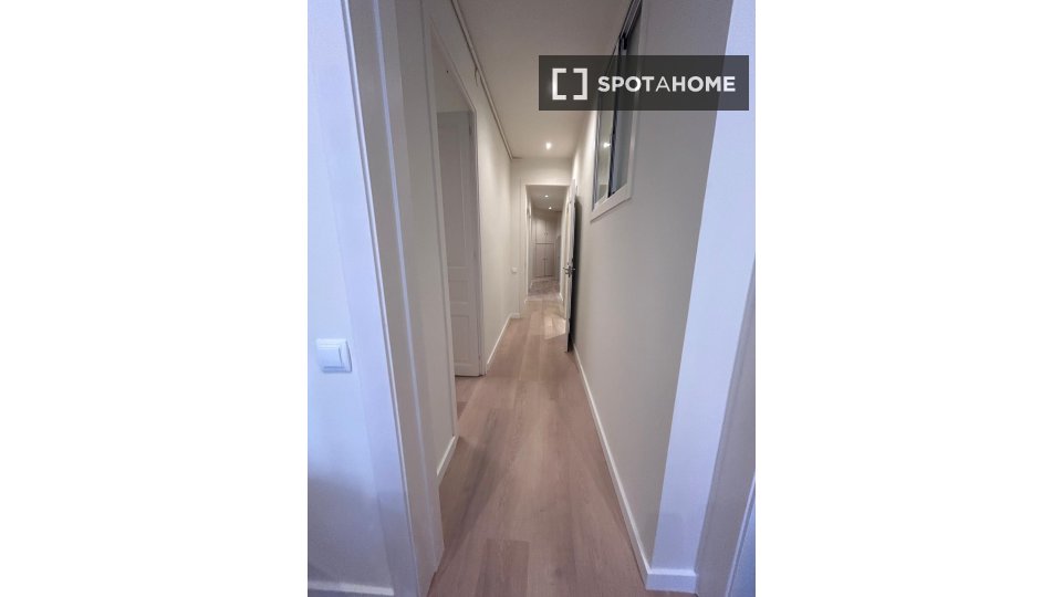 Apartment Barcelona, 3 beds — photo 1