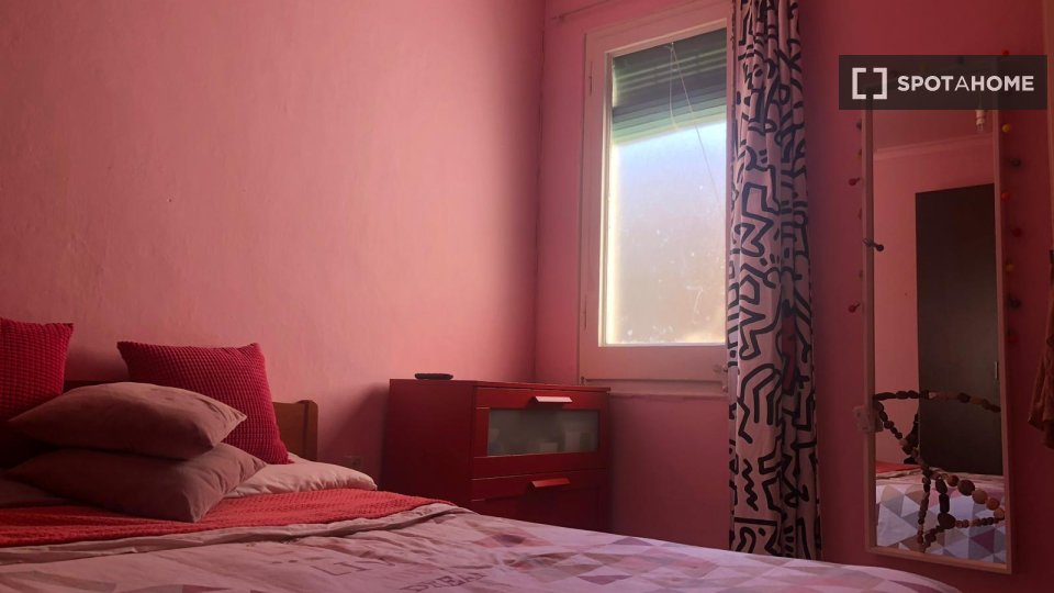 Double room Barcelona, 3 beds, 72m² — photo 7