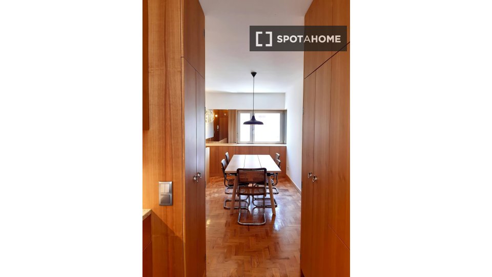 Apartment Lisbon, 2 beds — photo 12