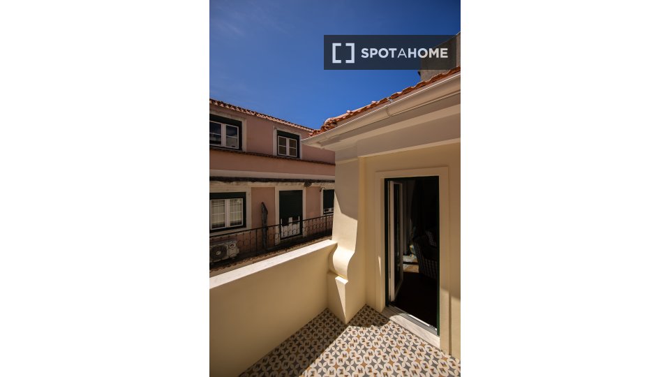 Apartment Lisbon, 2 beds, 100m² — photo 8