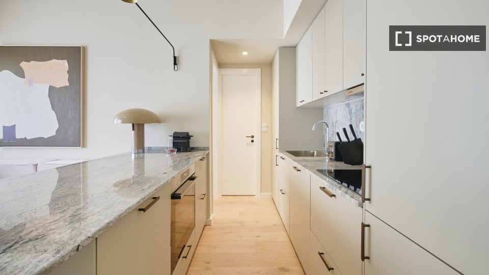Apartment Lisbon, 1 bed — photo 9