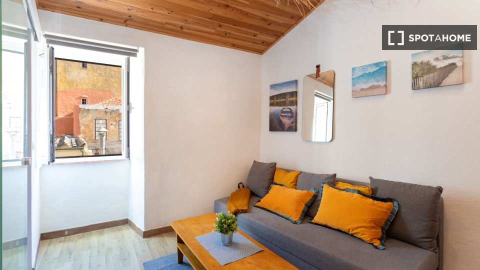 Apartment mono Lisbon, 30m² — photo 2