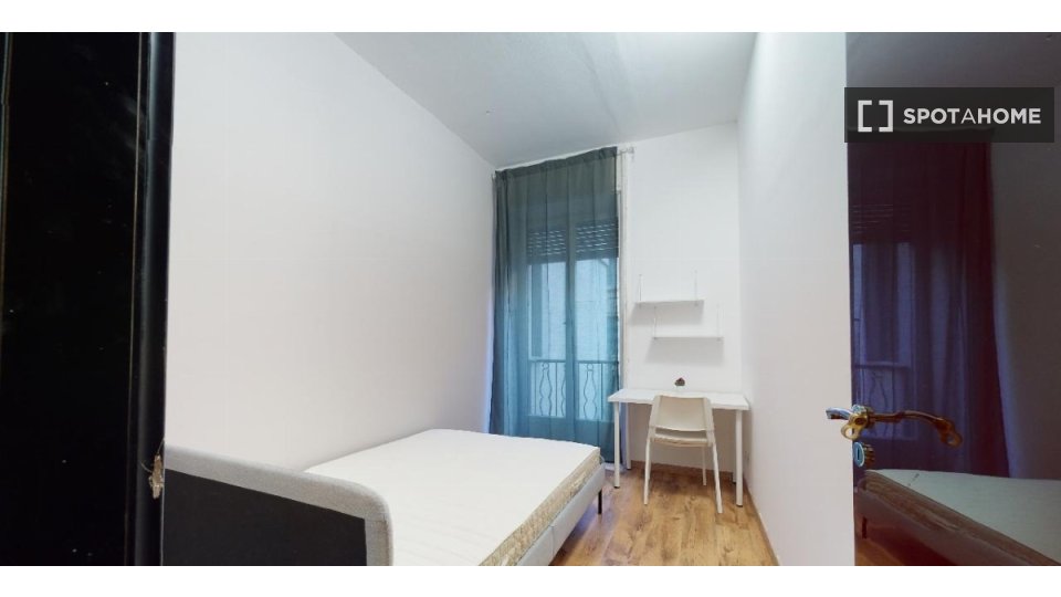 Double room Milan, 8 beds, 200m² — photo 2