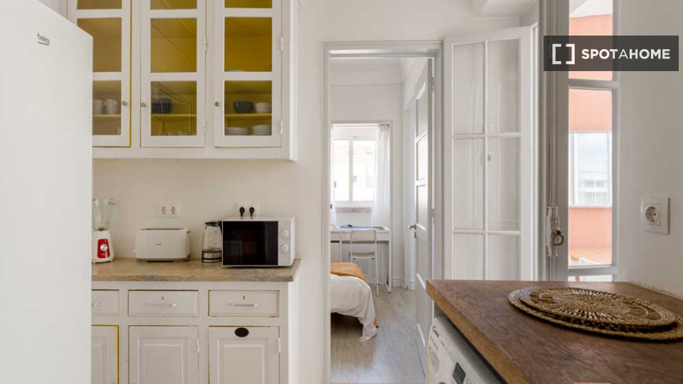 Double room Lisbon, 7 beds — photo 21