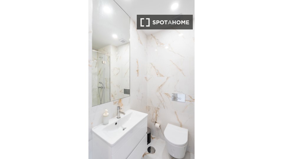 Apartment Porto, 1 bed, 64m² — photo 19