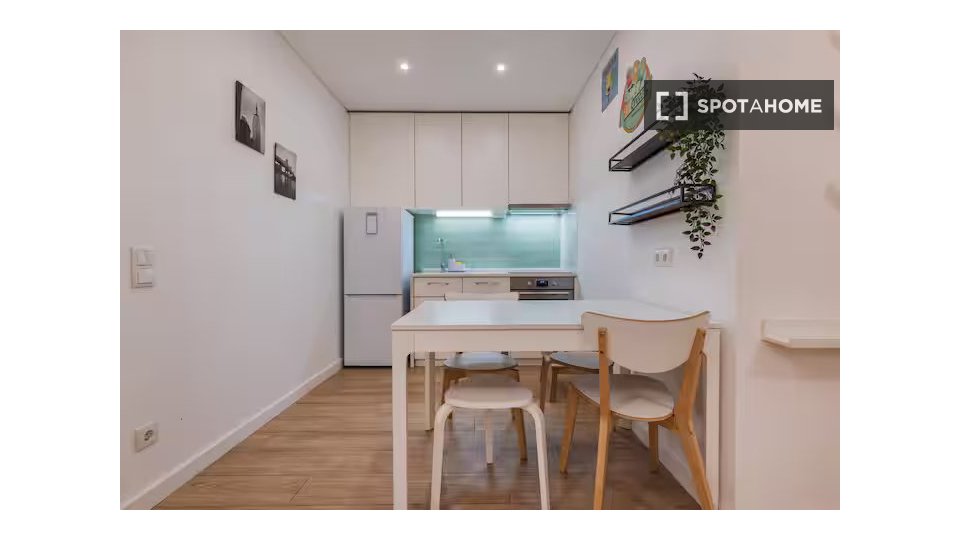 Apartment Lisbon, 2 beds — photo 2