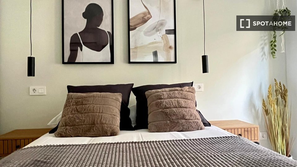 Double room Madrid, 8 beds — photo 12