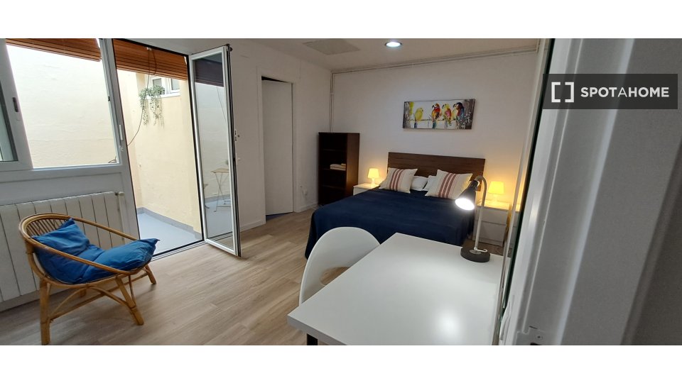 Double room Barcelona, 6 beds, 333m² — photo 31