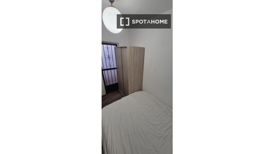 Apartment Granada, 1 bed, 73m² — photo 17